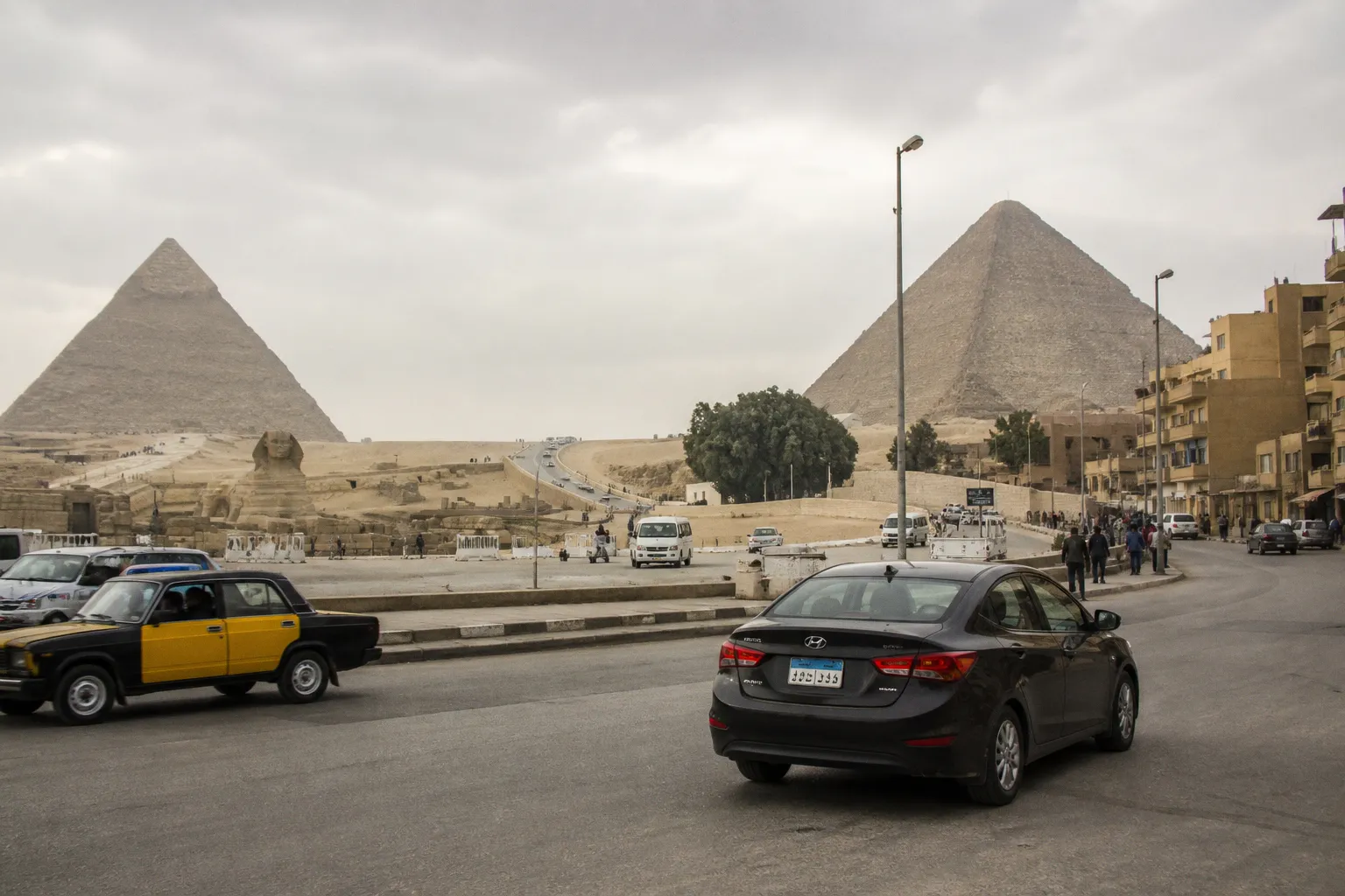 Location de voiture à Gizeh (Égypte) : guide pratique